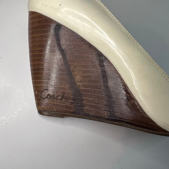 Coach Women’s Dorelle Wedge Heels Size 8B - Picture 4 of 8